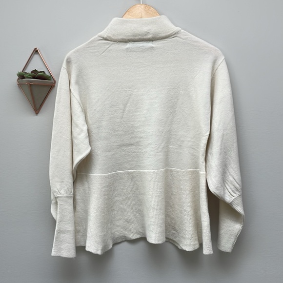Coco & Tashi Cream Sweater size M - Picture 8 of 8